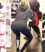 Access_Kardashian_04.jpg