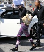 Access_Kardashian_07.jpg