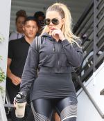 Access_Kardashian_09.jpg