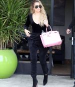 Filename=Access_Kardashian_011.jpg
Filesize=769KiB
Dimensions=2182x3000
Date added=09.11.23 Access_Kardashian_011.jpg