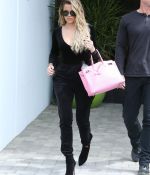 Filename=Access_Kardashian_017.jpg
Filesize=703KiB
Dimensions=2186x3000
Date added=09.11.23 Access_Kardashian_017.jpg