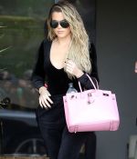 Access_Kardashian_04.jpg