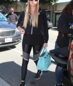 Access_Kardashian_02.jpg