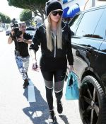 Access_Kardashian_05.jpg