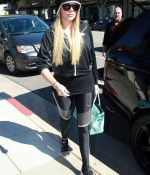 Access_Kardashian_06.jpg