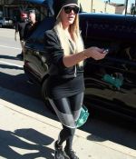 Access_Kardashian_09.jpg