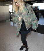 Access_Kardashian_05.jpg