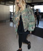 Access_Kardashian_09.jpg