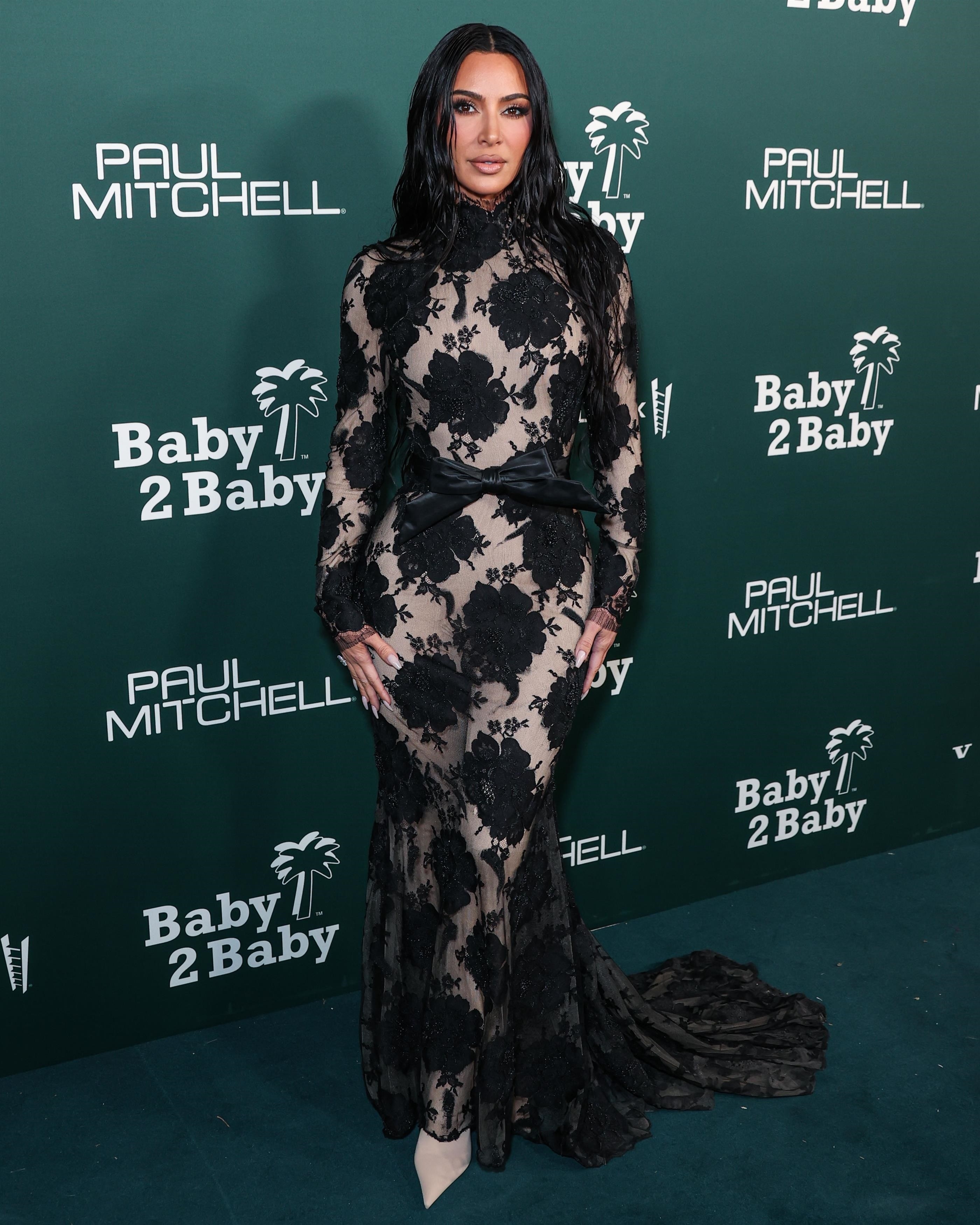 Access_Kardashian_02.jpg
