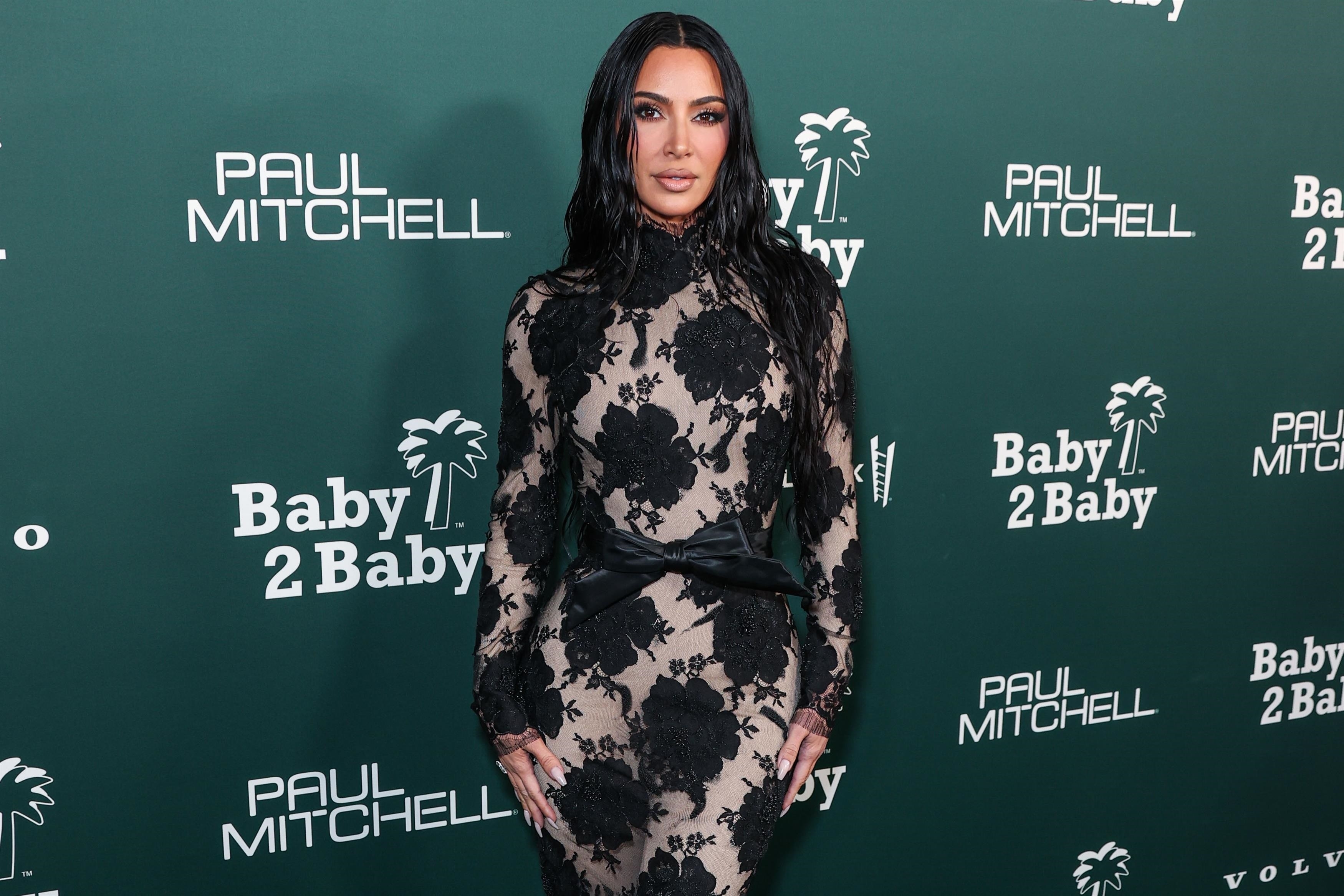Access_Kardashian_05.jpg