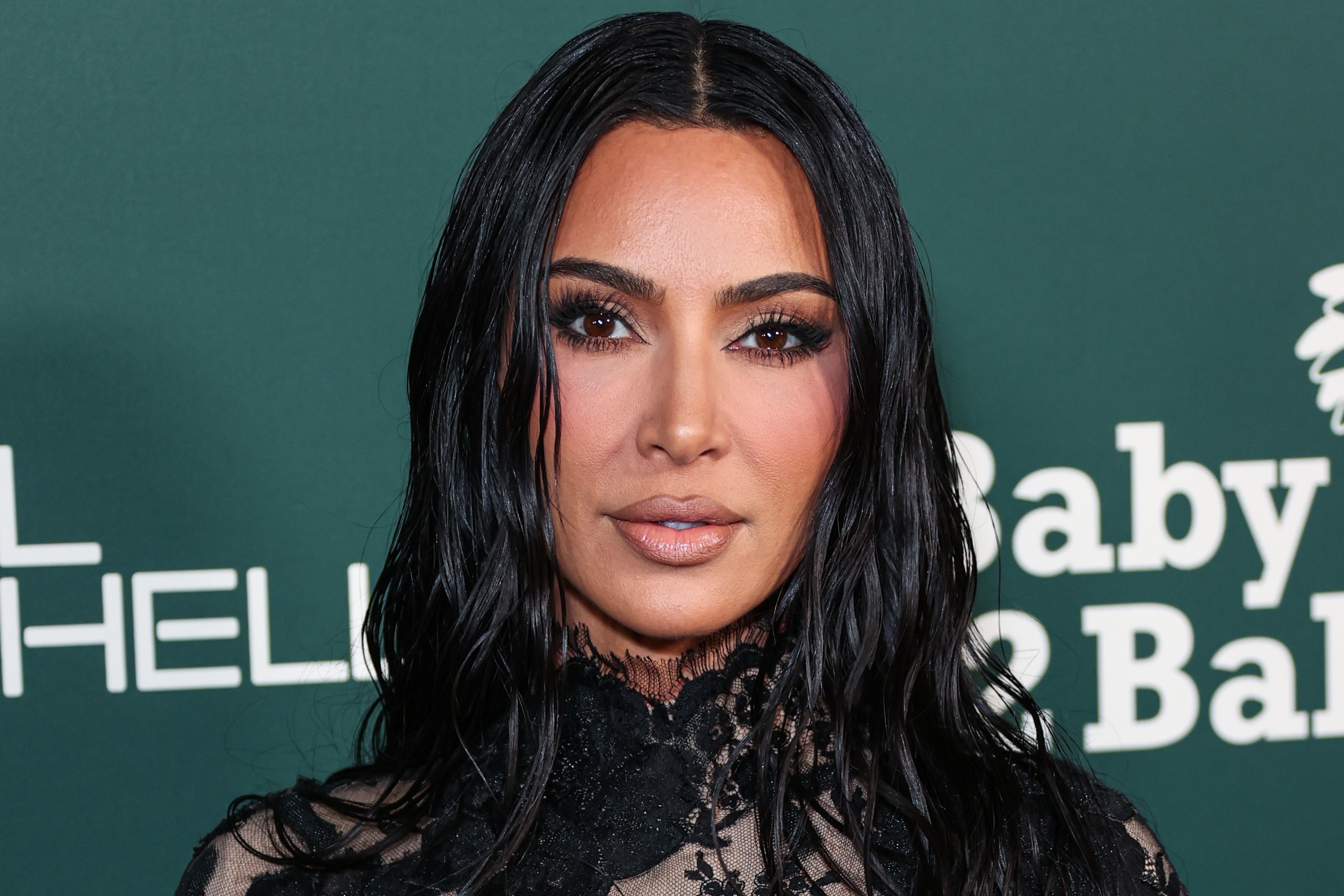 Access_Kardashian_08.jpg