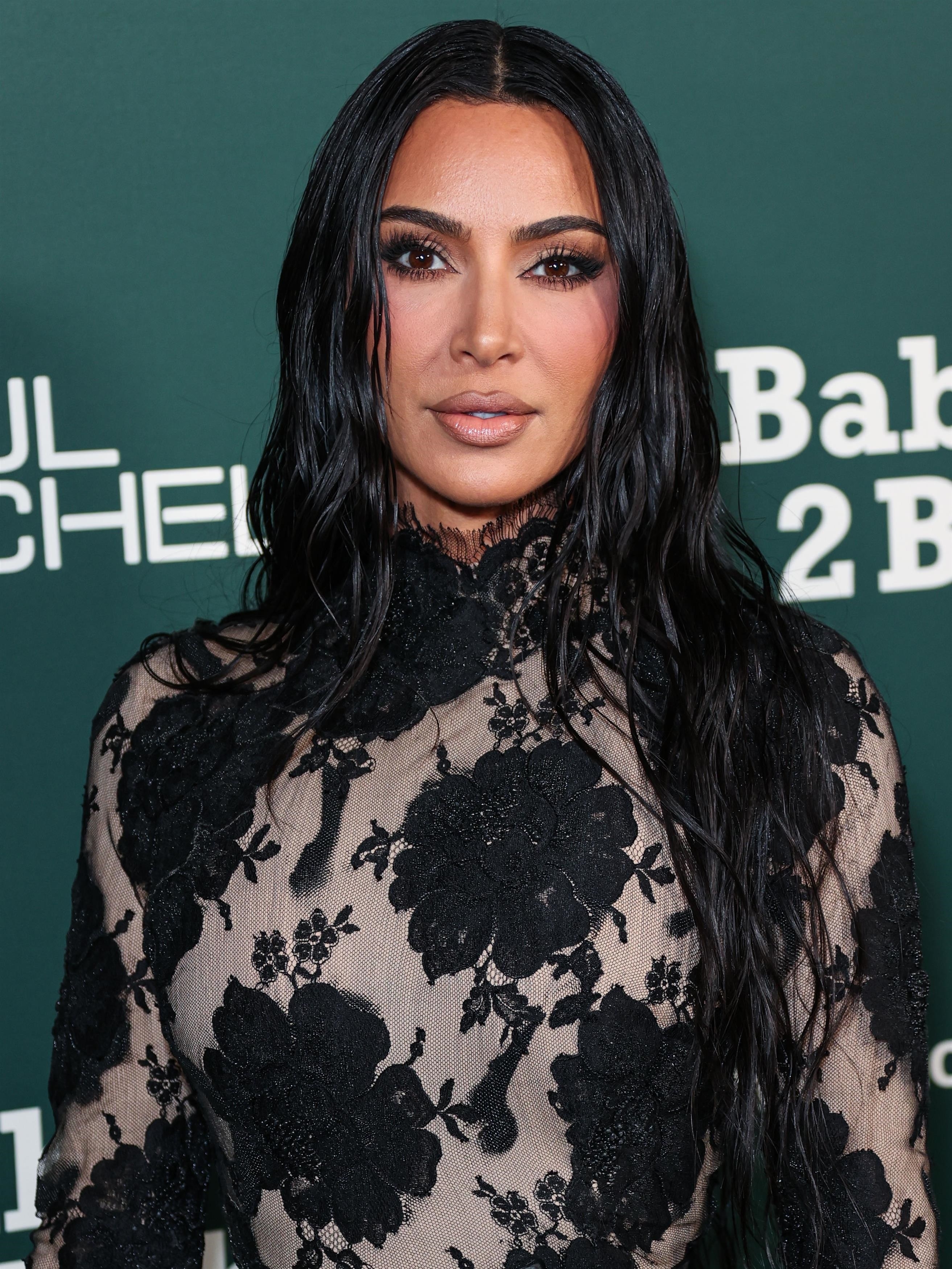 Access_Kardashian_09.jpg