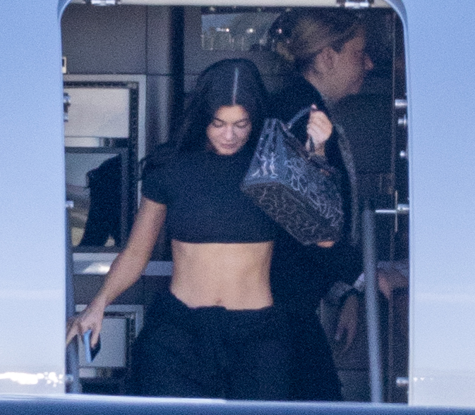 Access_Kardashian_01.jpg