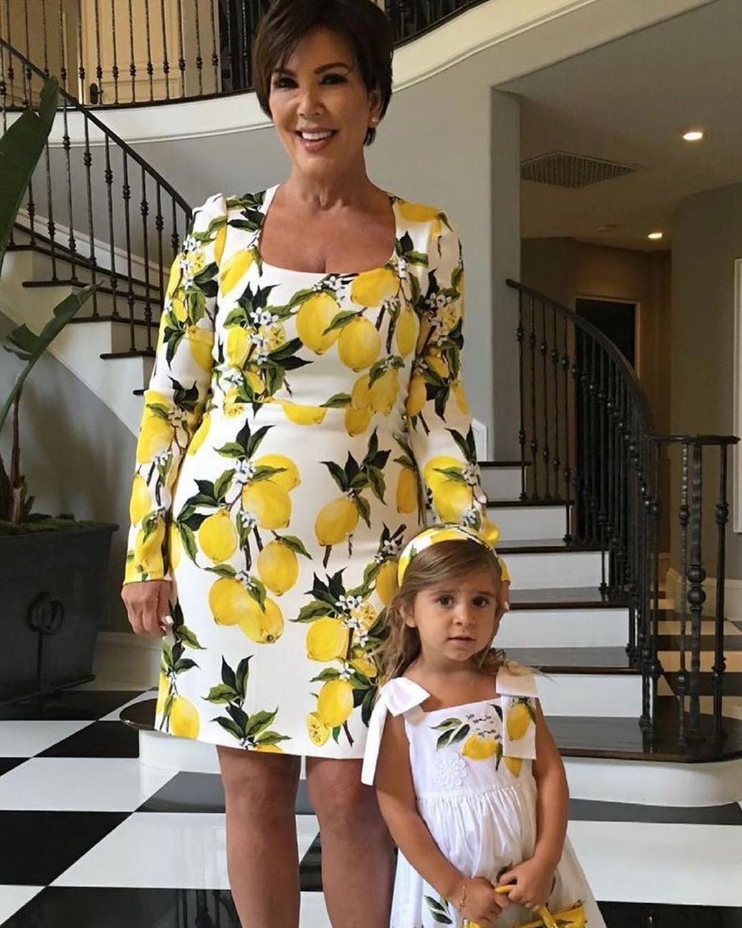 Access_Kardashian_10~0.jpg