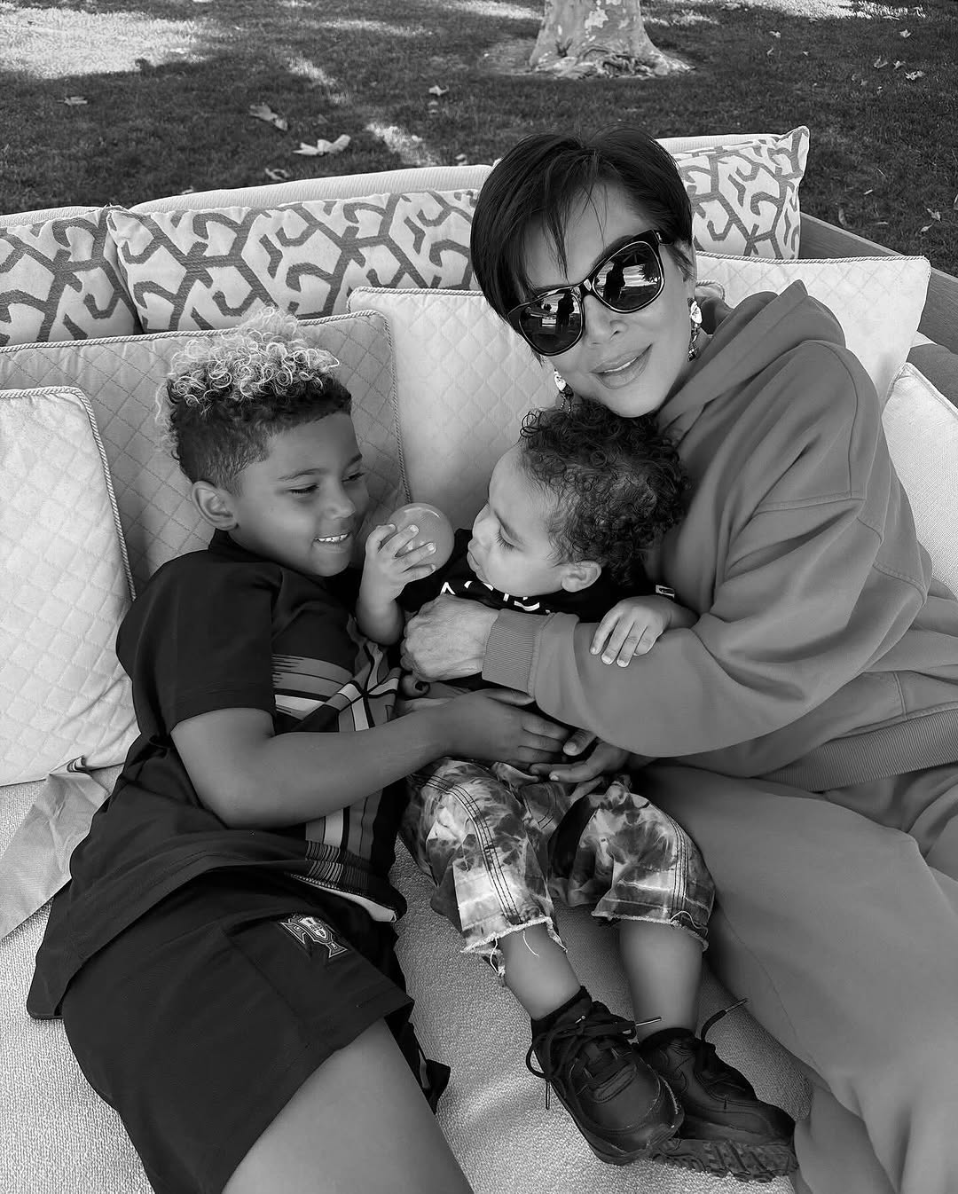 Access_Kardashian_11~1.jpg