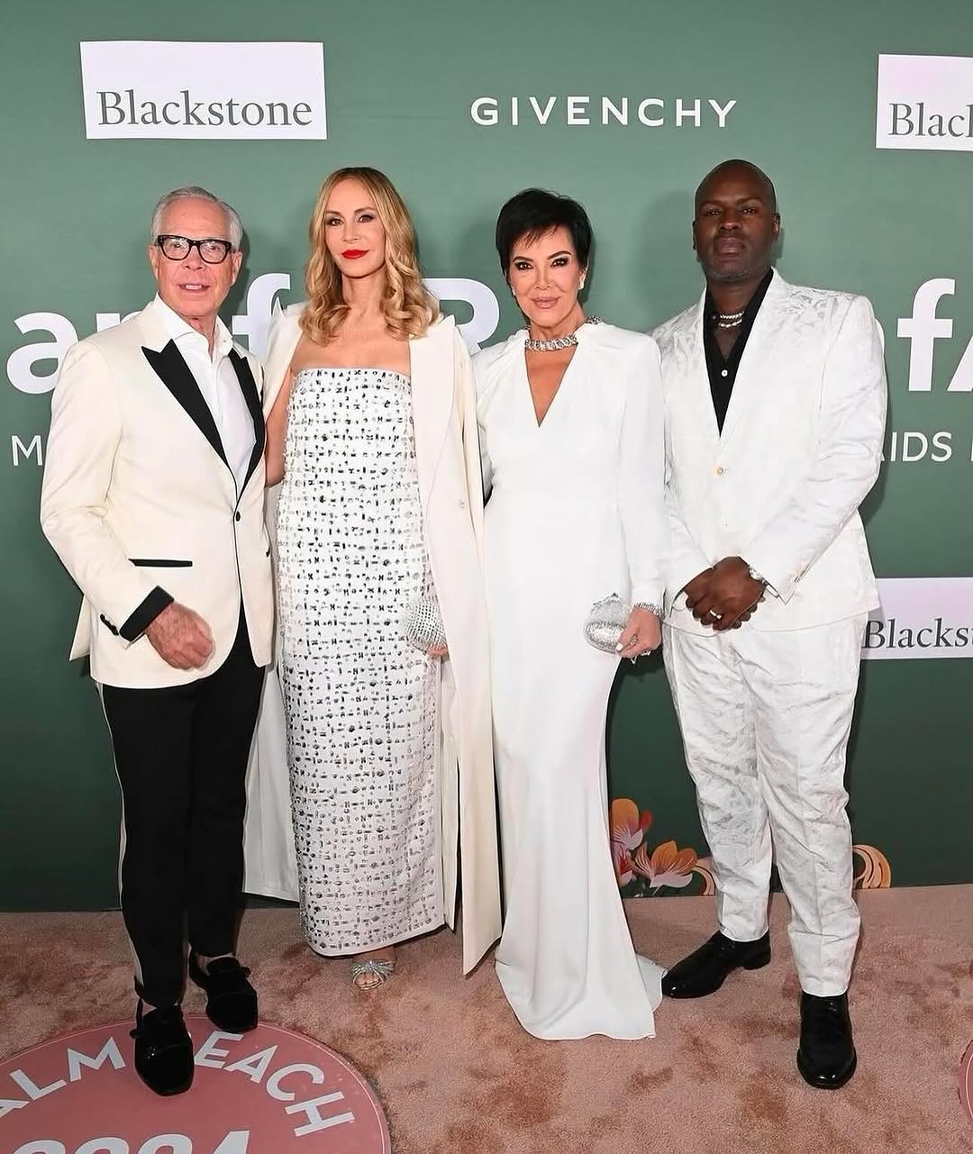 Access_Kardashian_11~5.jpg