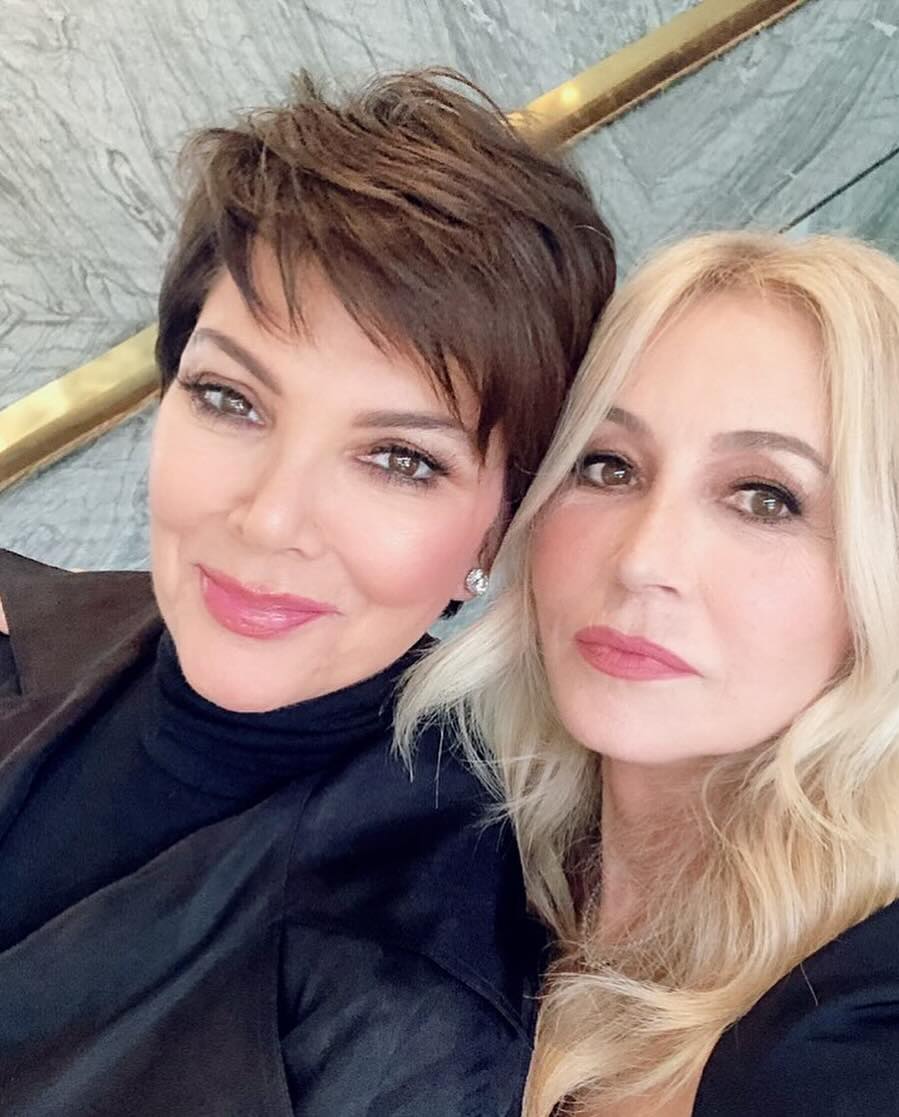 Access_Kardashian_12~4.jpg