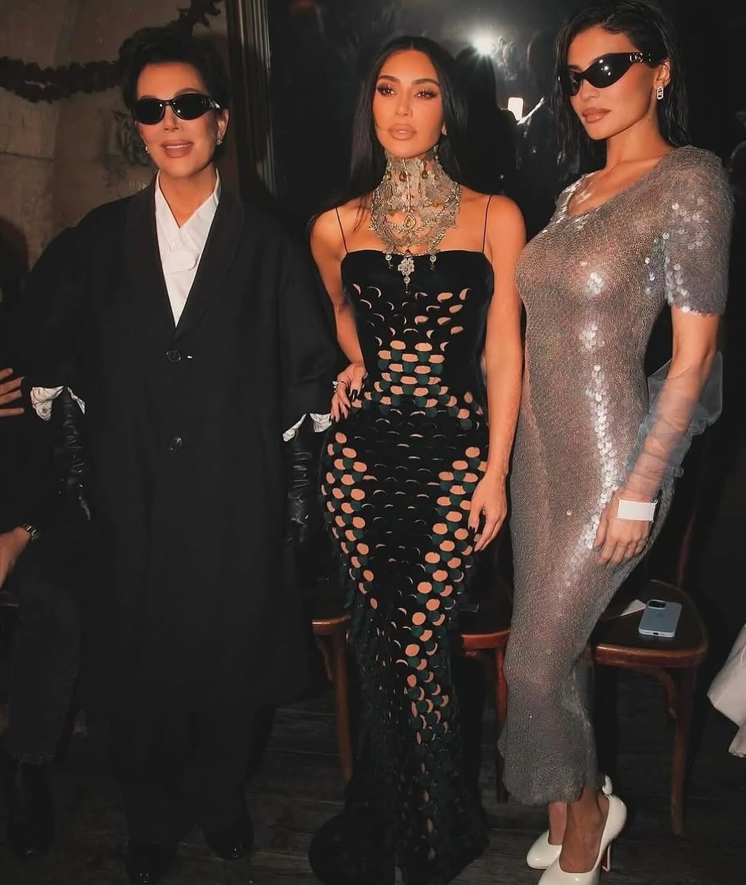 Access_Kardashian_12~5.jpg