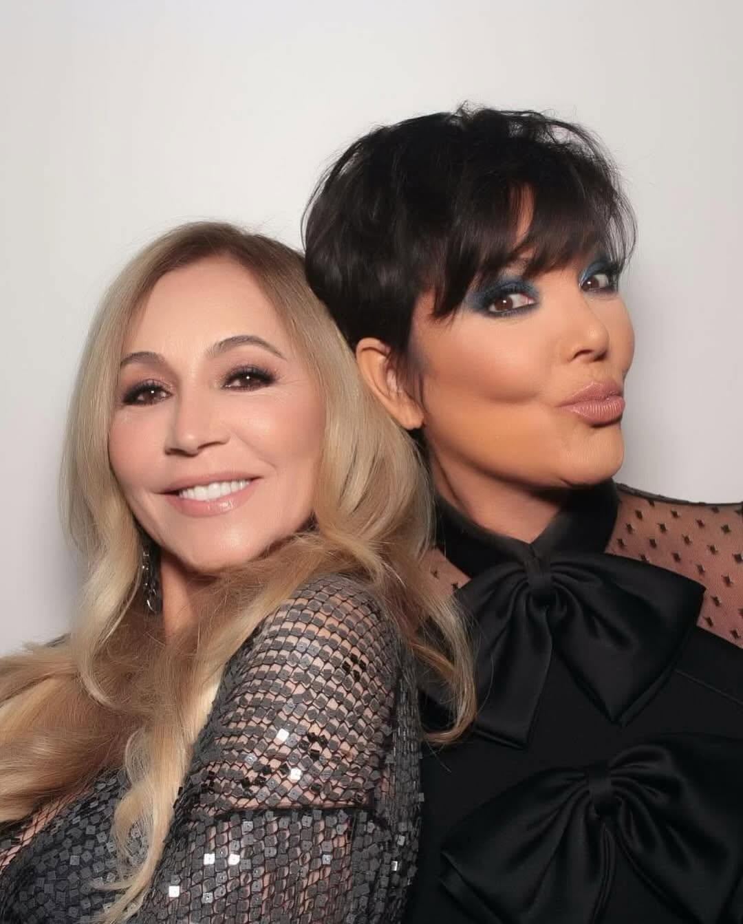Access_Kardashian_15~2.jpg