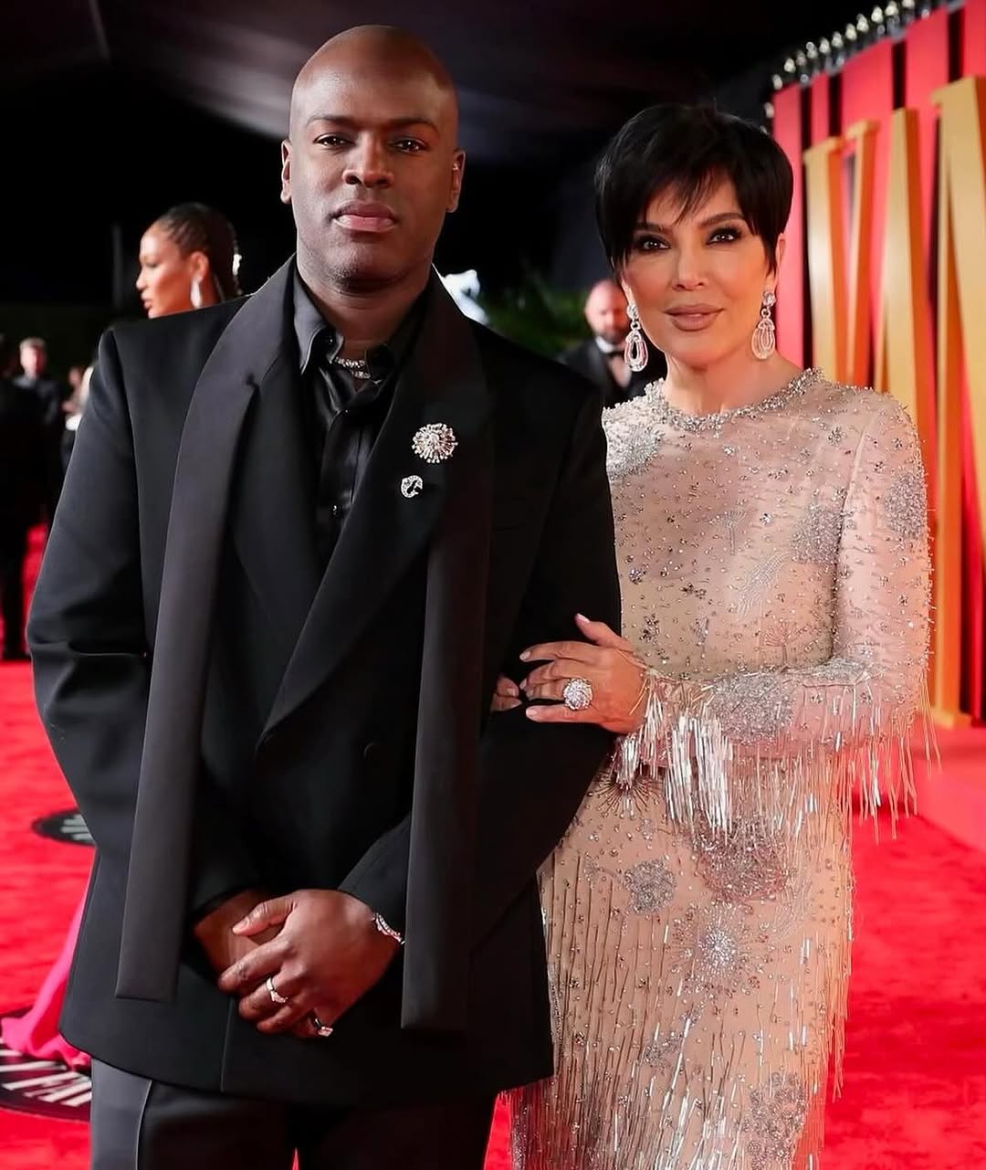 Access_Kardashian_15~3.jpg