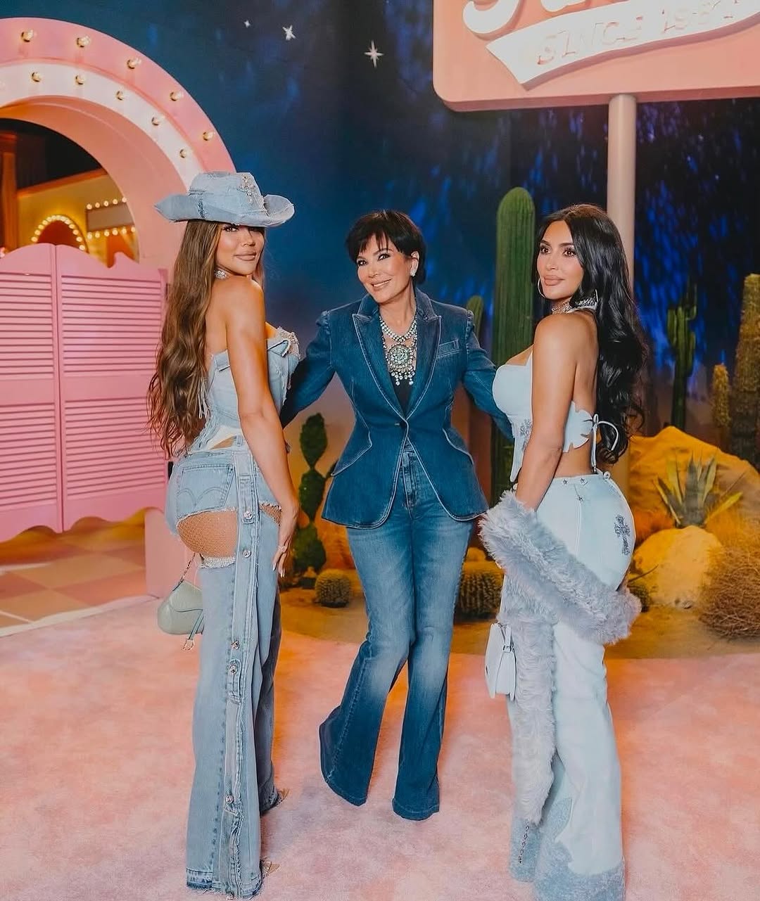 Access_Kardashian_20~0.jpg