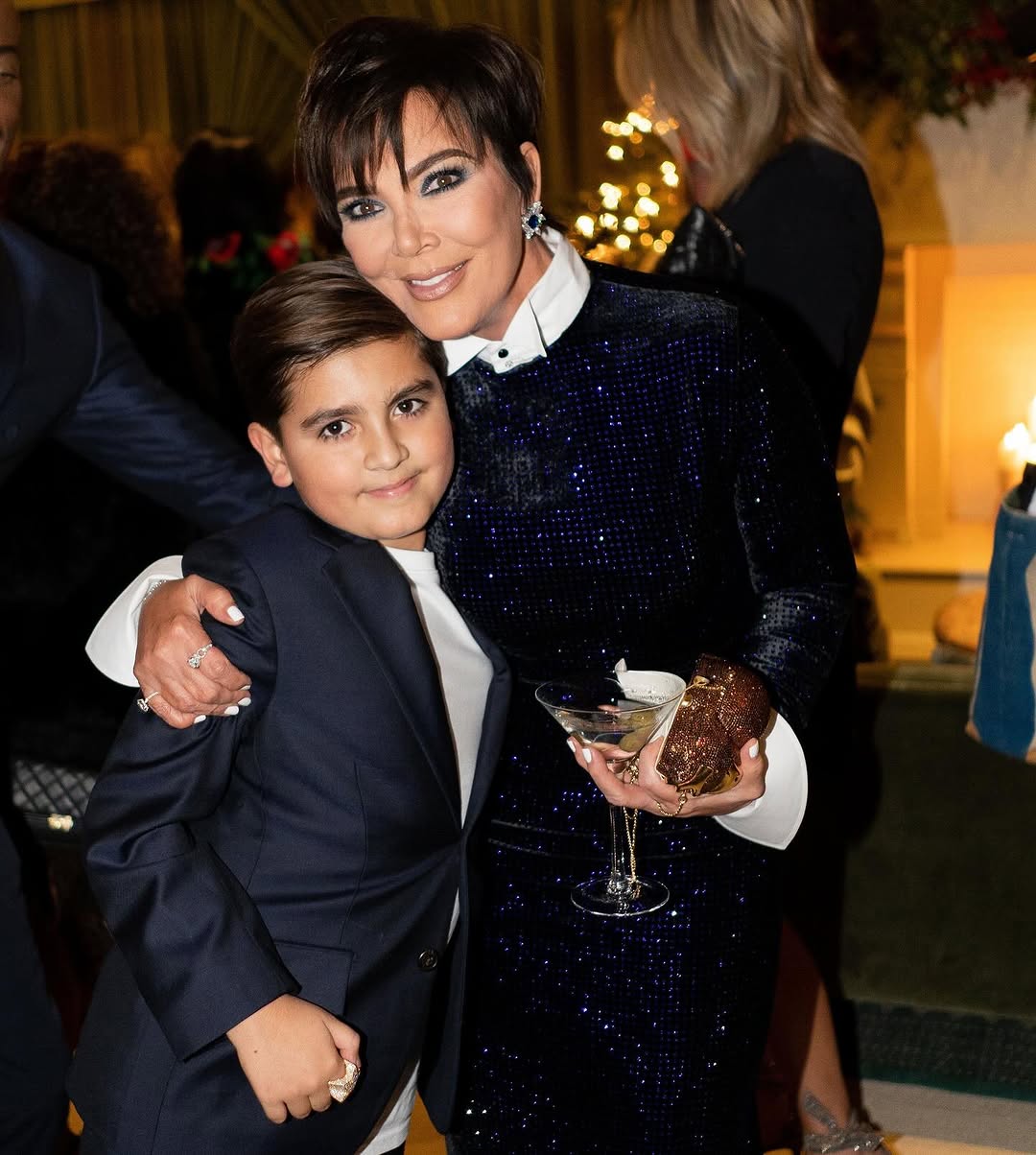 Access_Kardashian_4~6.jpg
