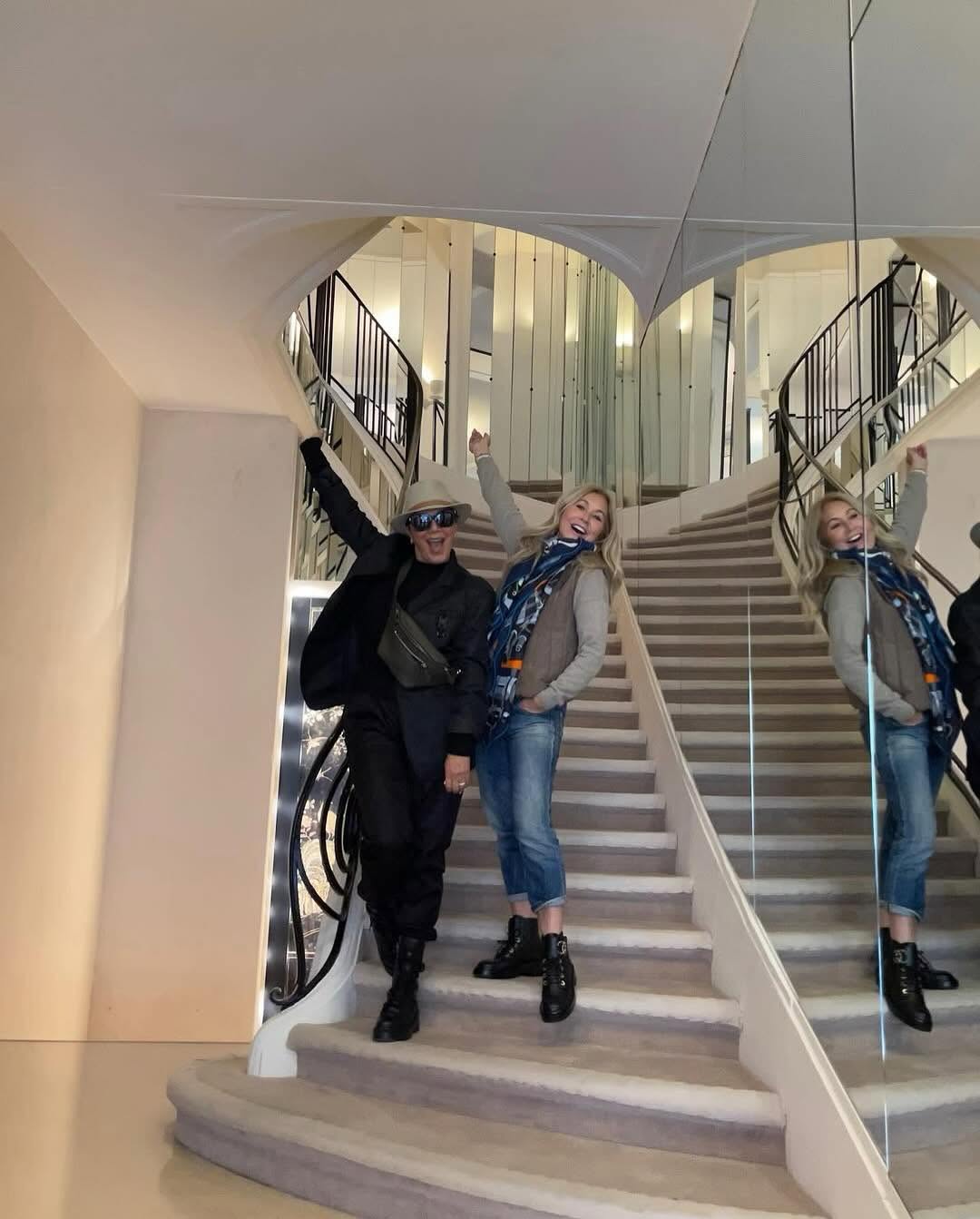 Access_Kardashian_4~7.jpg