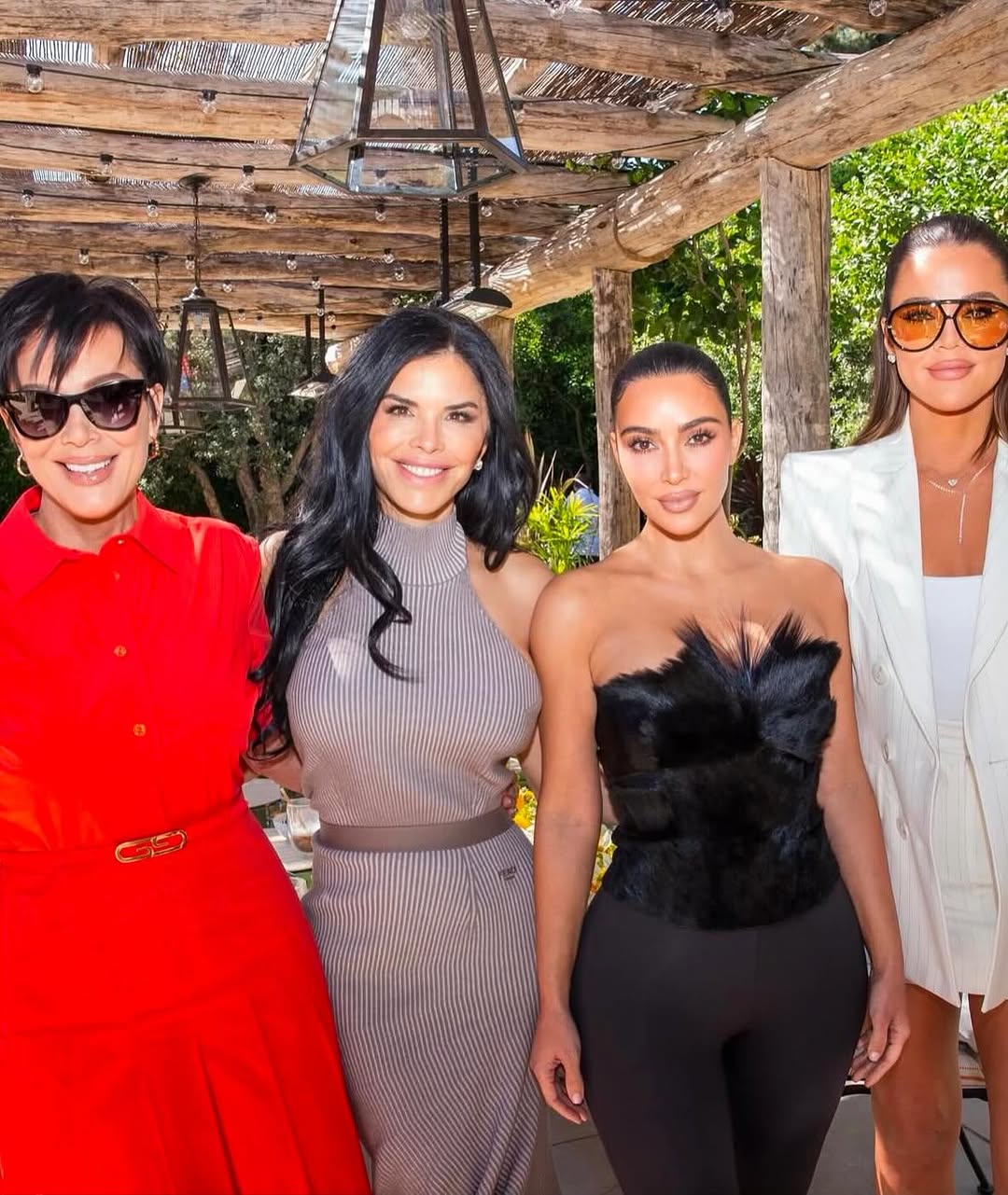 Access_Kardashian_4~8.jpg