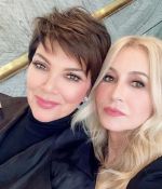 Access_Kardashian_12~4.jpg