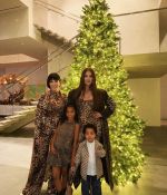 Access_Kardashian_14~1.jpg