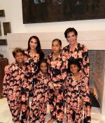 Access_Kardashian_14~5.jpg