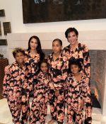 Access_Kardashian_1~3.jpg
