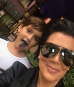 Access_Kardashian_2~5.jpg