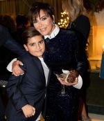 Access_Kardashian_4~6.jpg