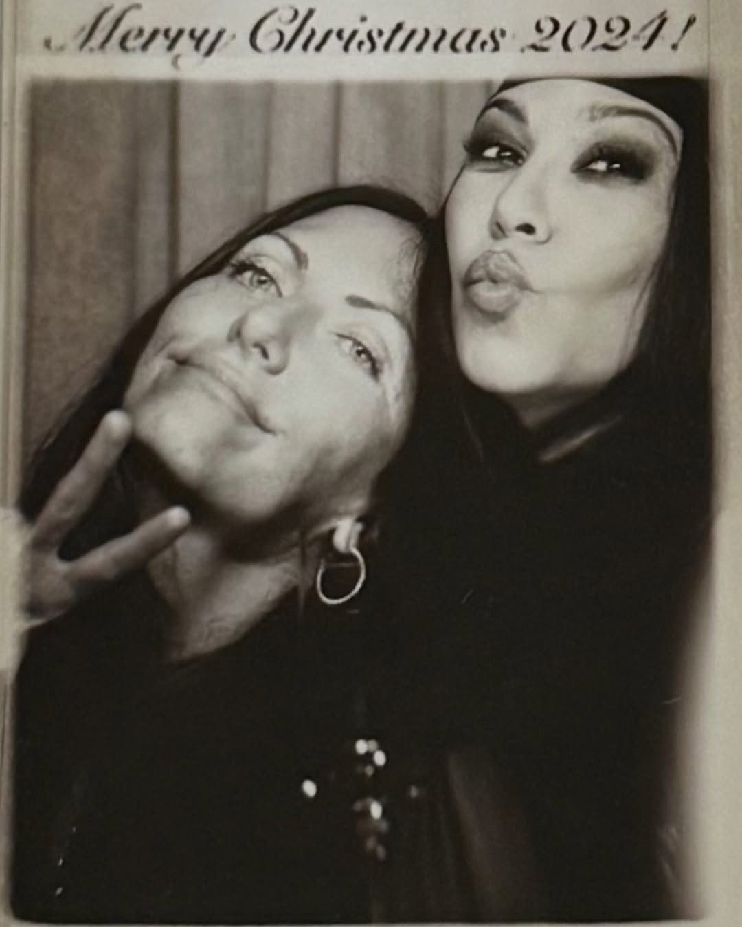 Access_Kardashian_2~2.jpg