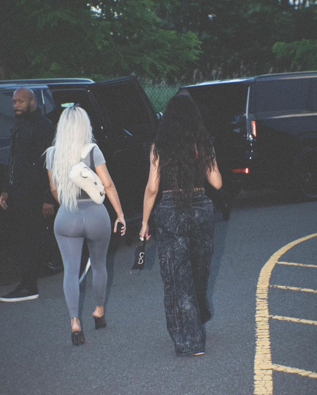 Access_Kardashian_5~0.jpg