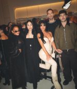 Access_Kardashian_14~0.jpg