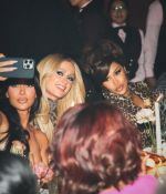 Access_Kardashian_18~0.jpg
