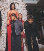 Access_Kardashian_7~3.jpg
