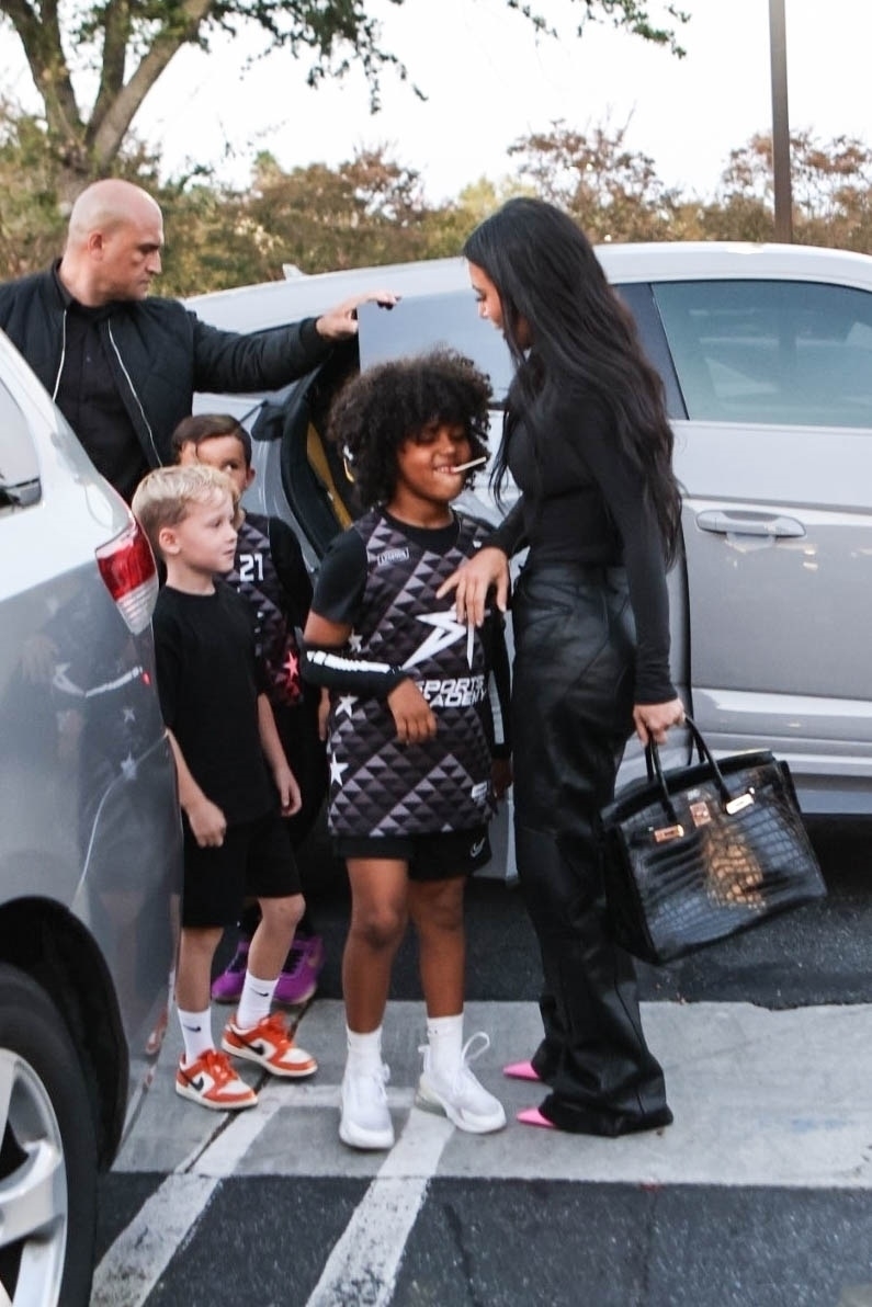 Access_Kardashian_04.jpg