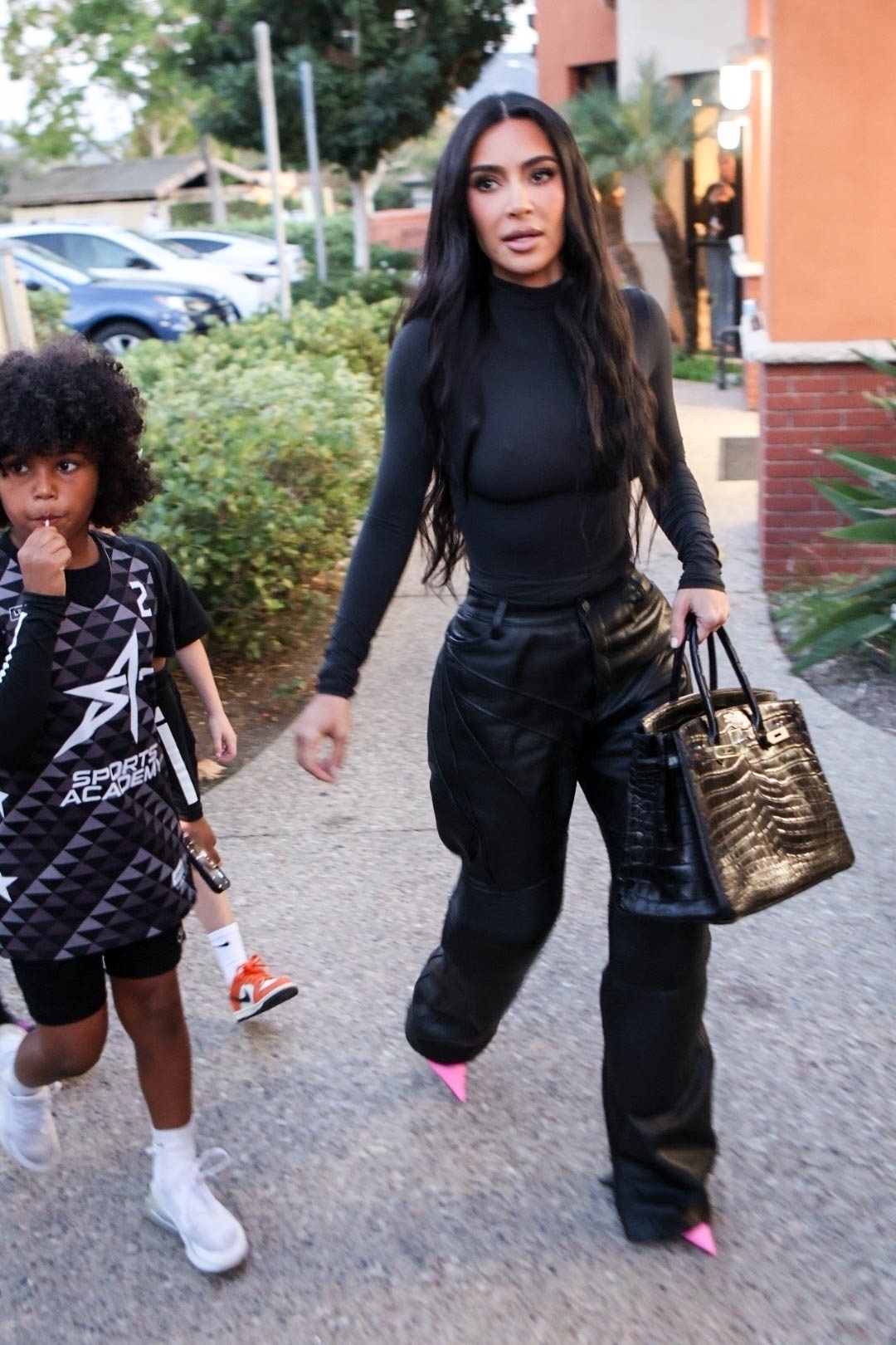 Access_Kardashian_09.jpg