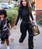 Access_Kardashian_09.jpg