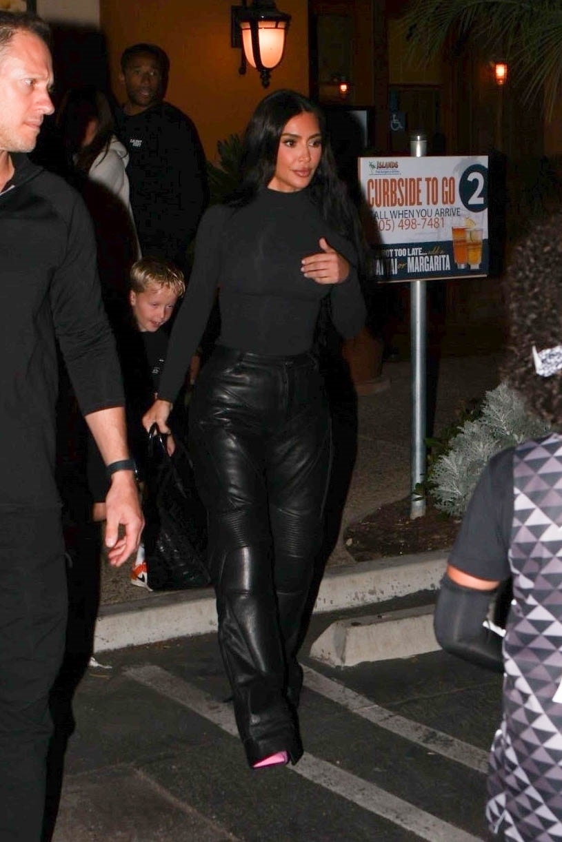 Access_Kardashian_03.jpg