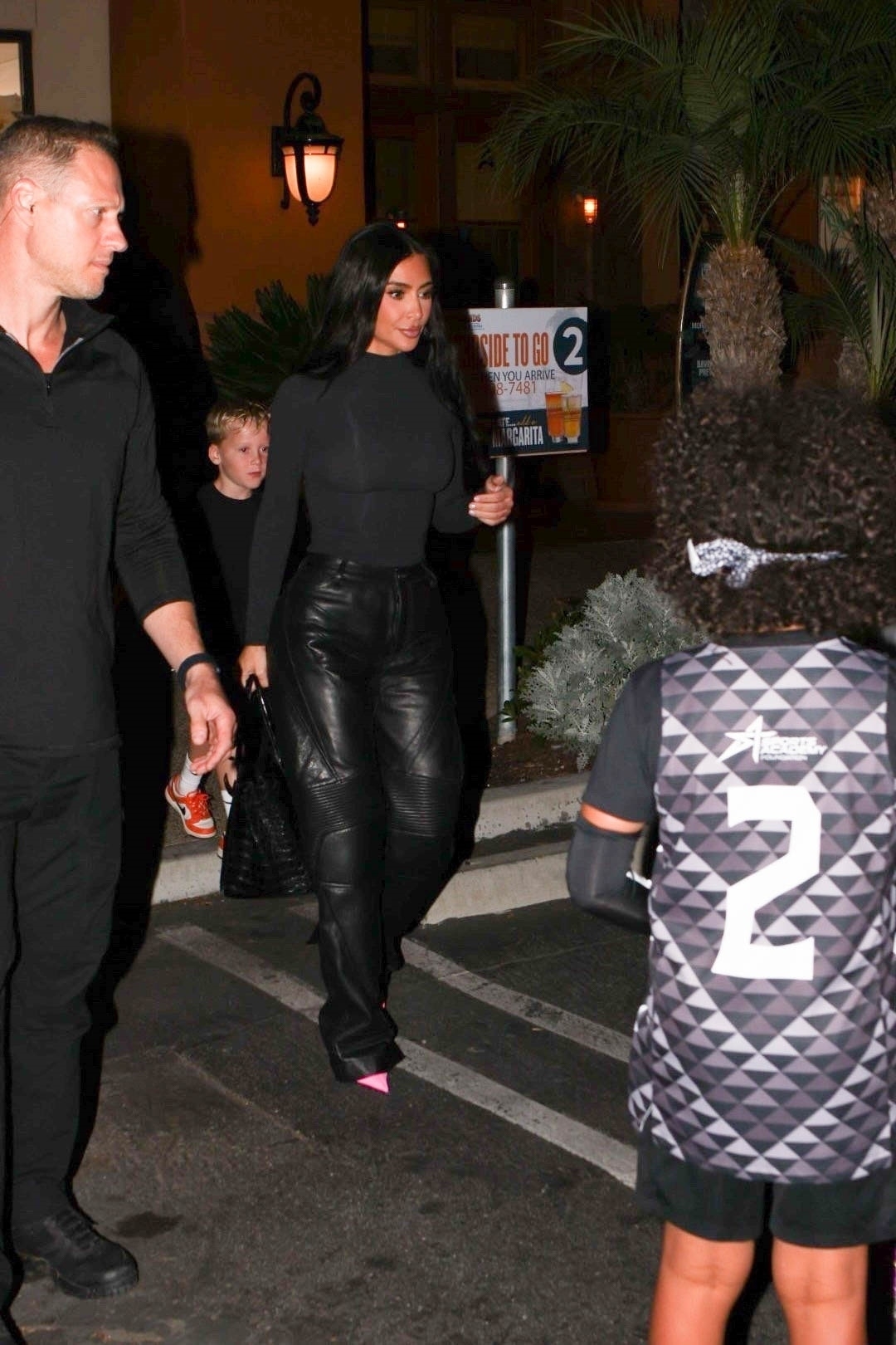 Access_Kardashian_07.jpg