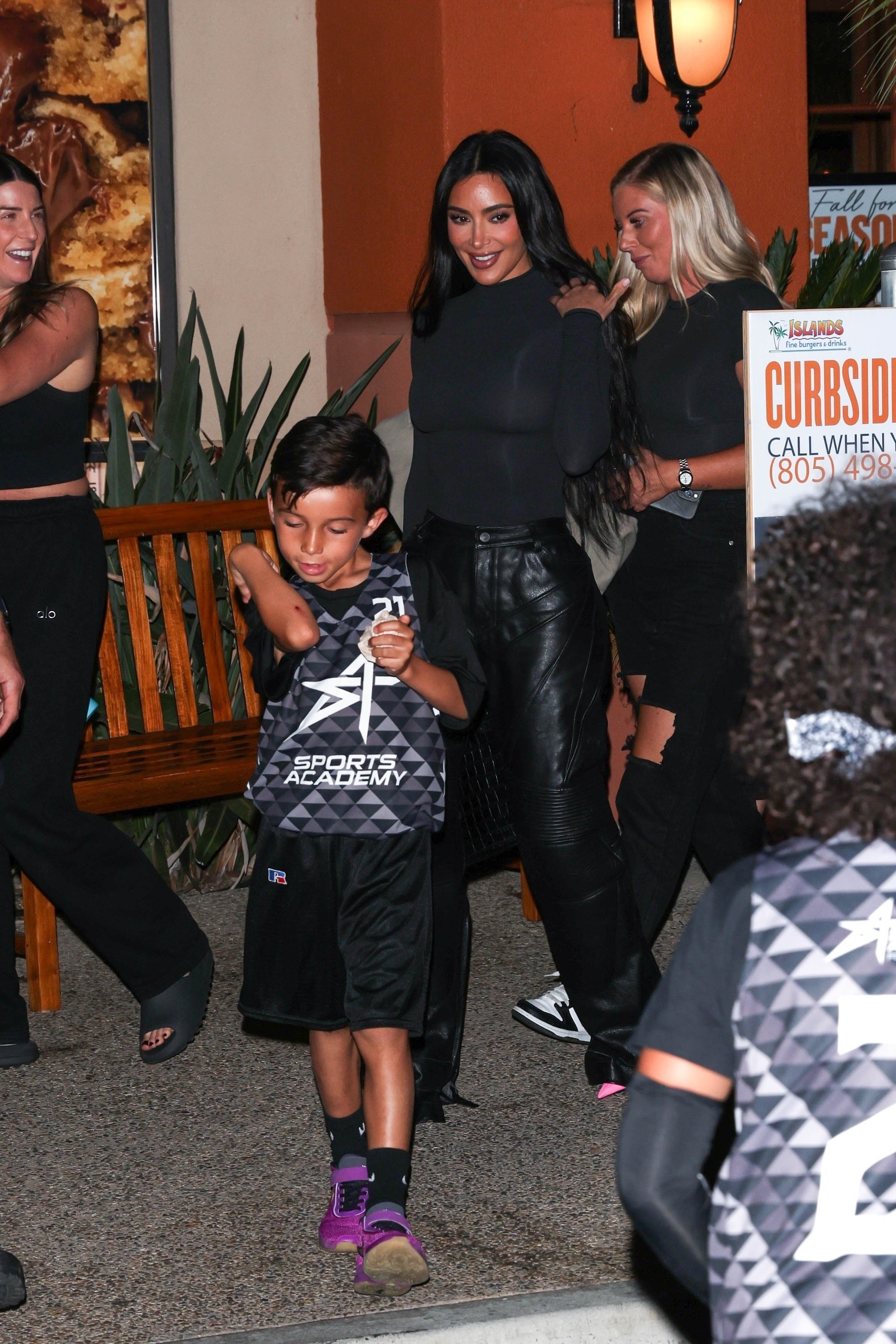 Access_Kardashian_09.jpg