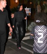 Access_Kardashian_07.jpg