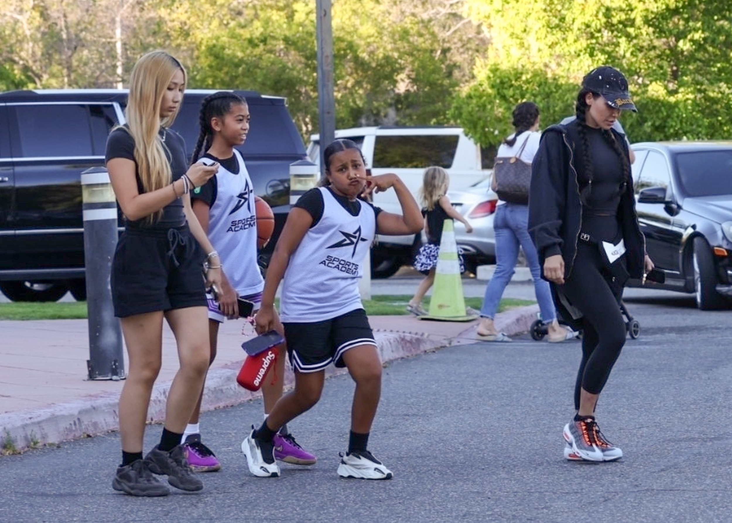 Access_Kardashian_02.jpg