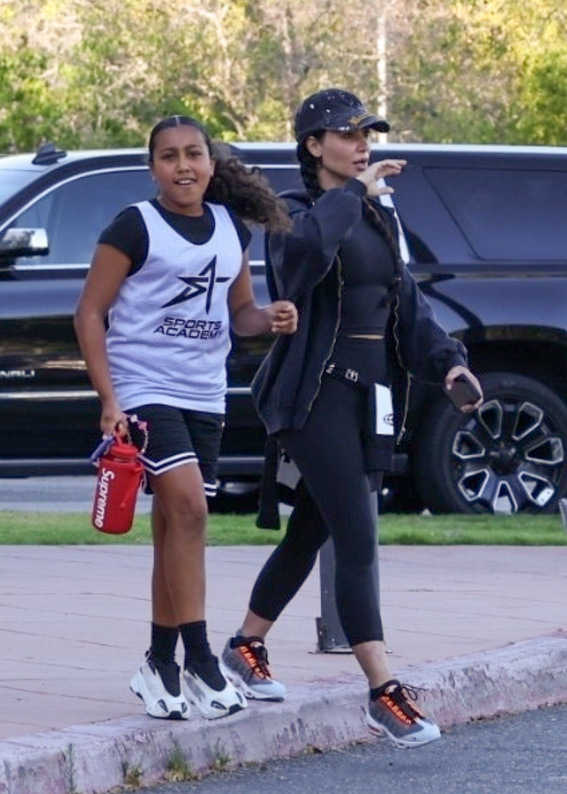 Access_Kardashian_06.jpg