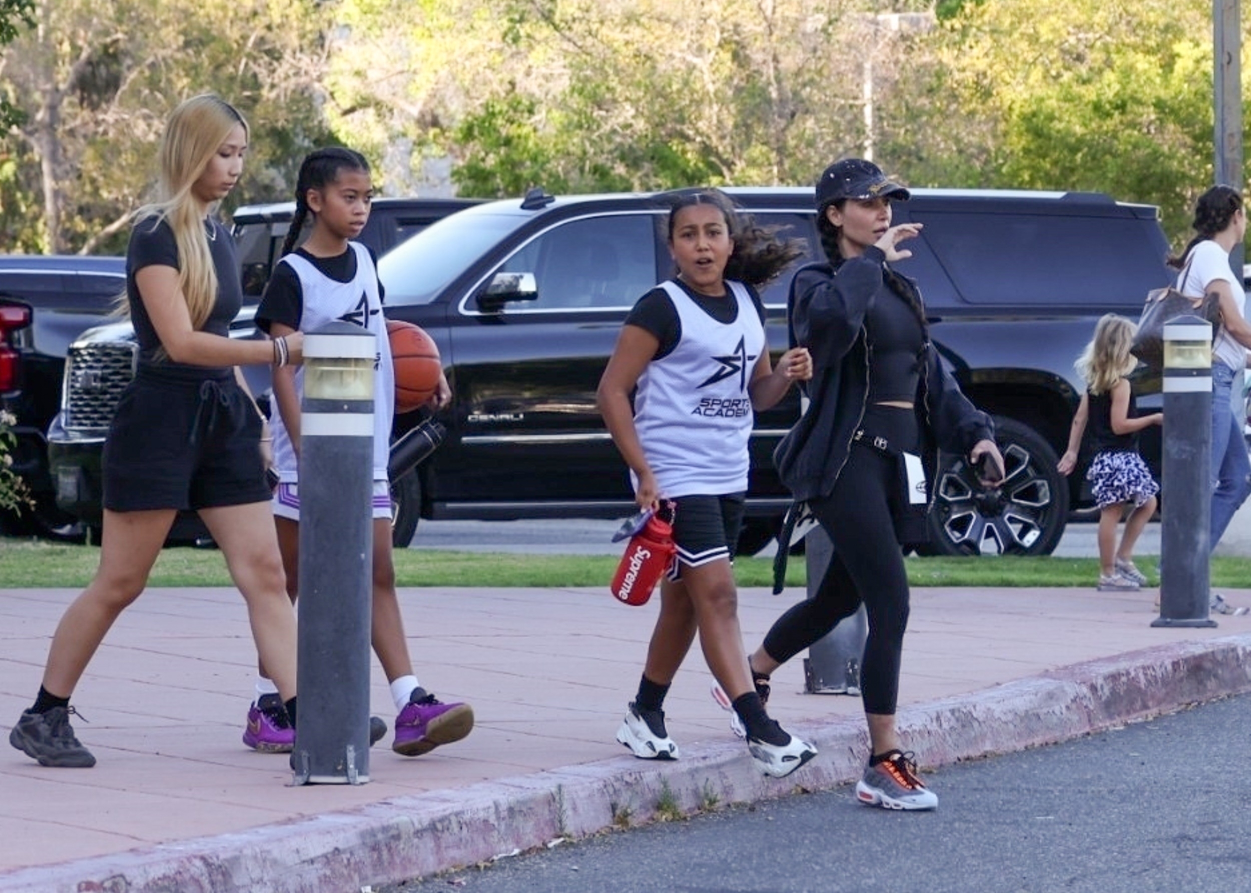 Access_Kardashian_09.jpg