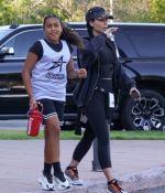 Access_Kardashian_06.jpg